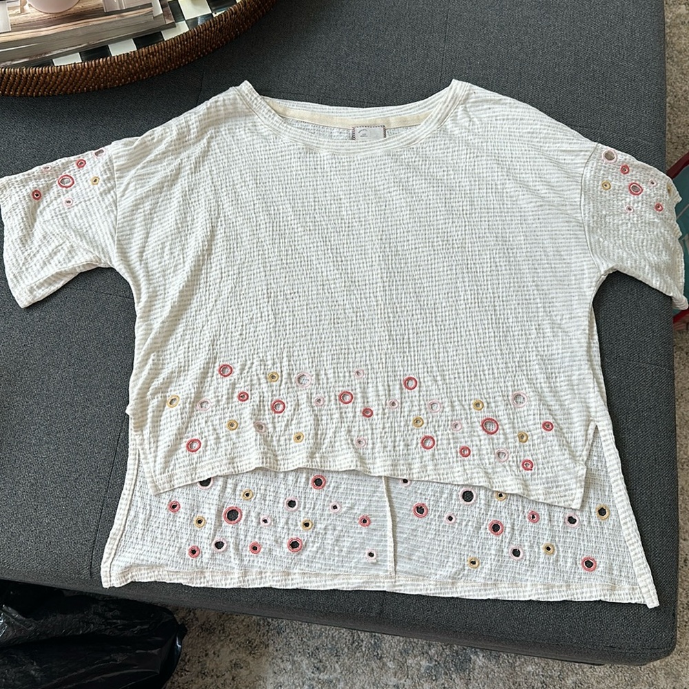 Anthropologie cream top. Size xs